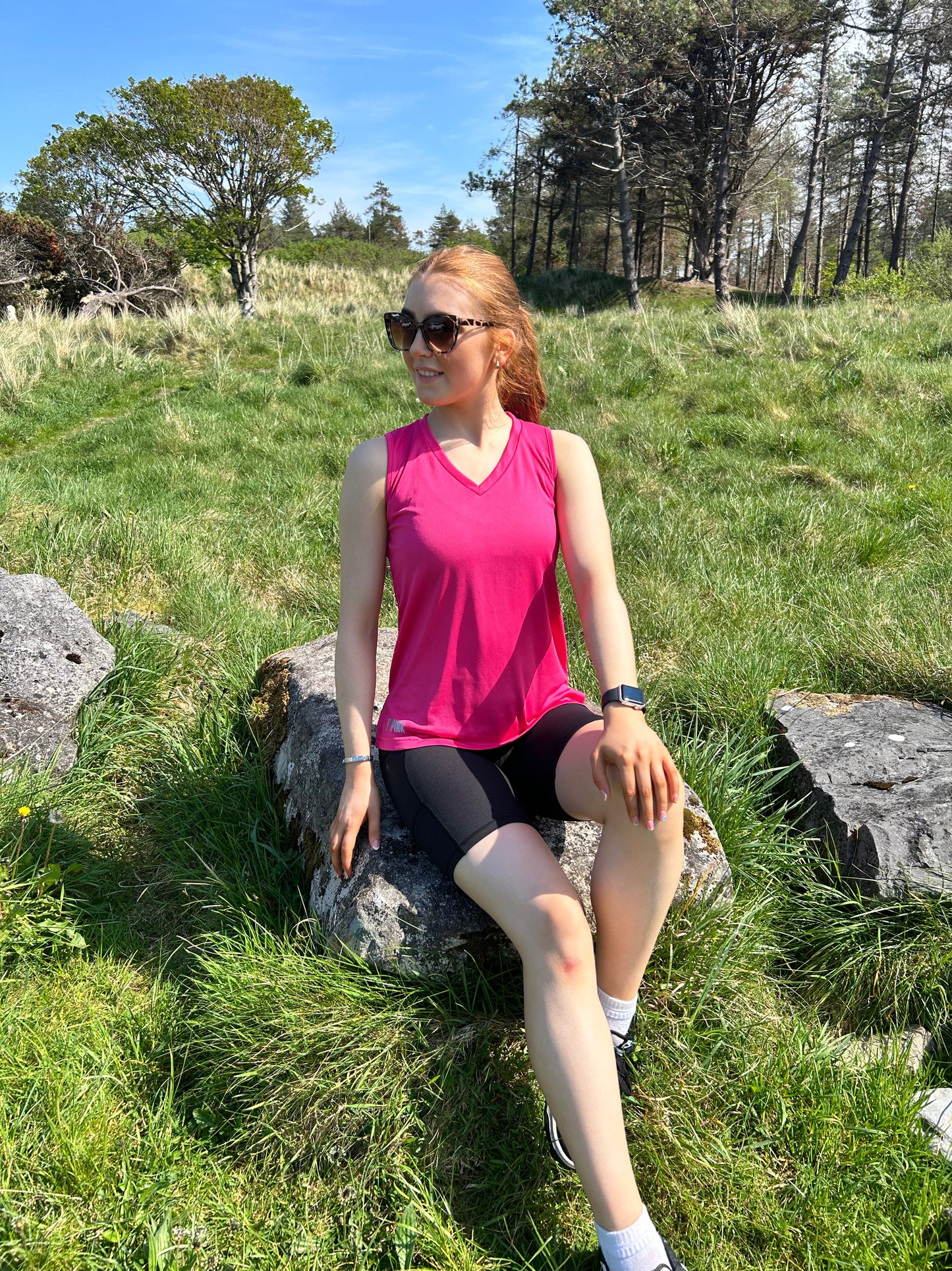 Lightweight Sports Vest V-Neck Pink